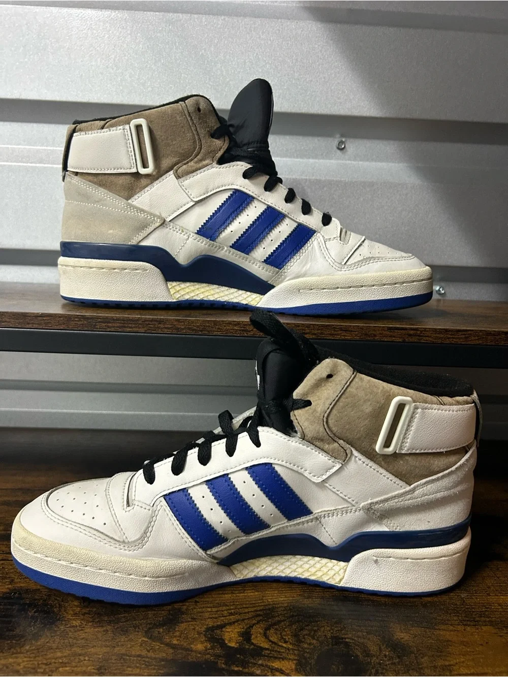 adidas forum mid